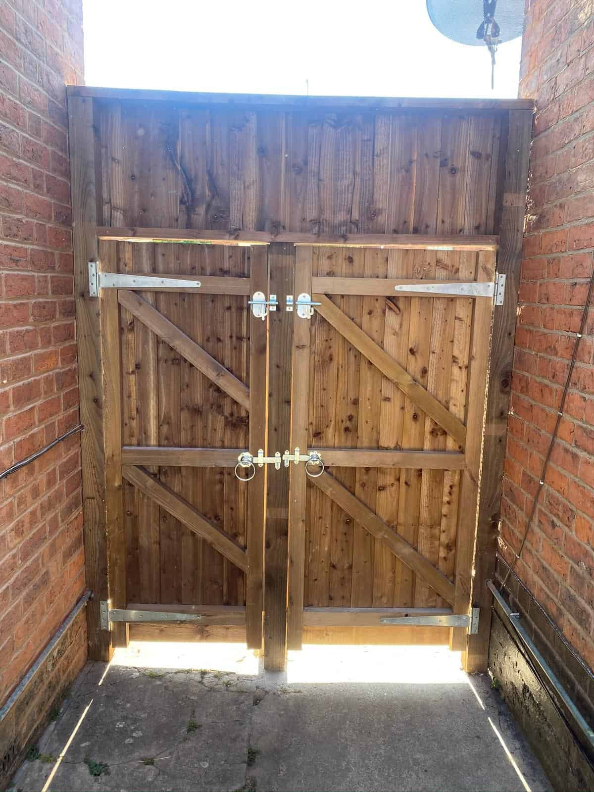 fencing Gloucester PHOTO-2026-02-18-17-37-55