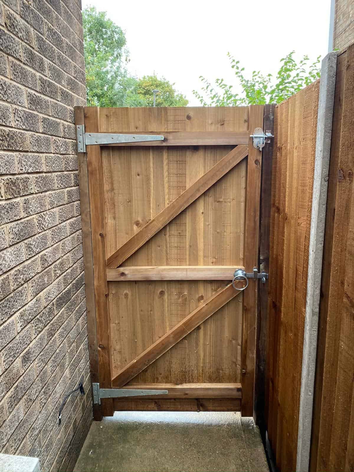 Storm-damaged fence replaced with new panels in Gloucestershire